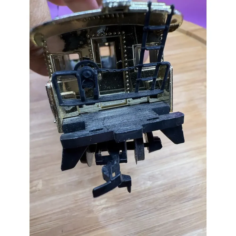 Golden Eagle caboose HO scale railroad car Tyco‎
